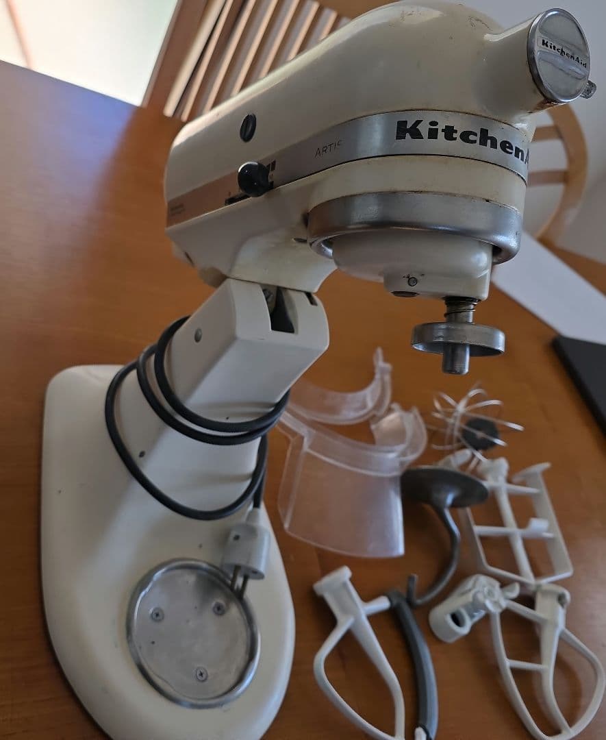 Kitchen Aid Artisan 5KSM150 ミキサー　海外品