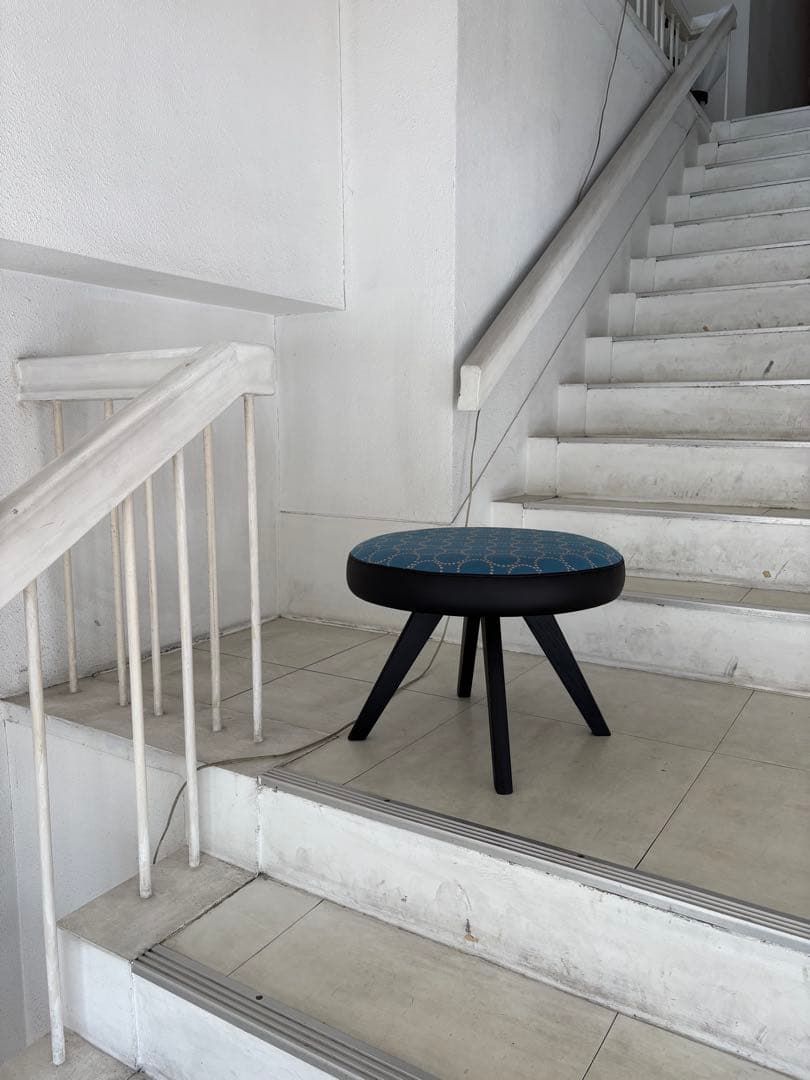 ミナペルホネン“タンバリン／本革で設えたスツール②”