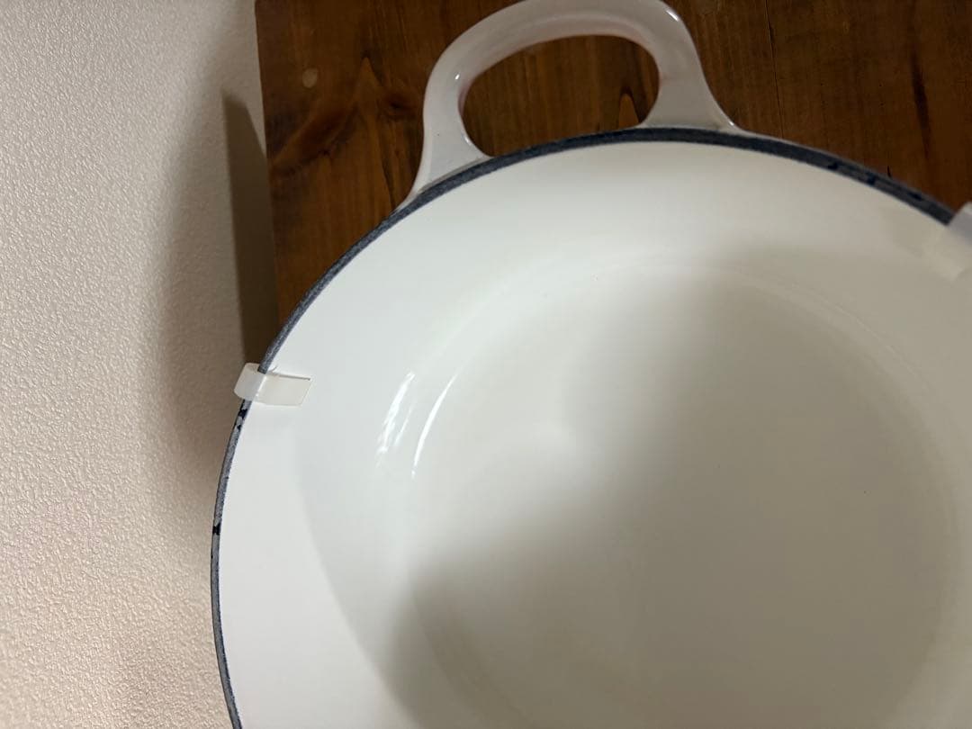 ル・クルーゼ　ココットロンド22cm限定色パウダーピンク