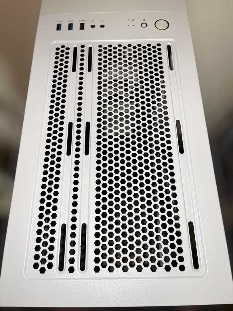 Thermaltake Divider 170 TG ARGB  ケース