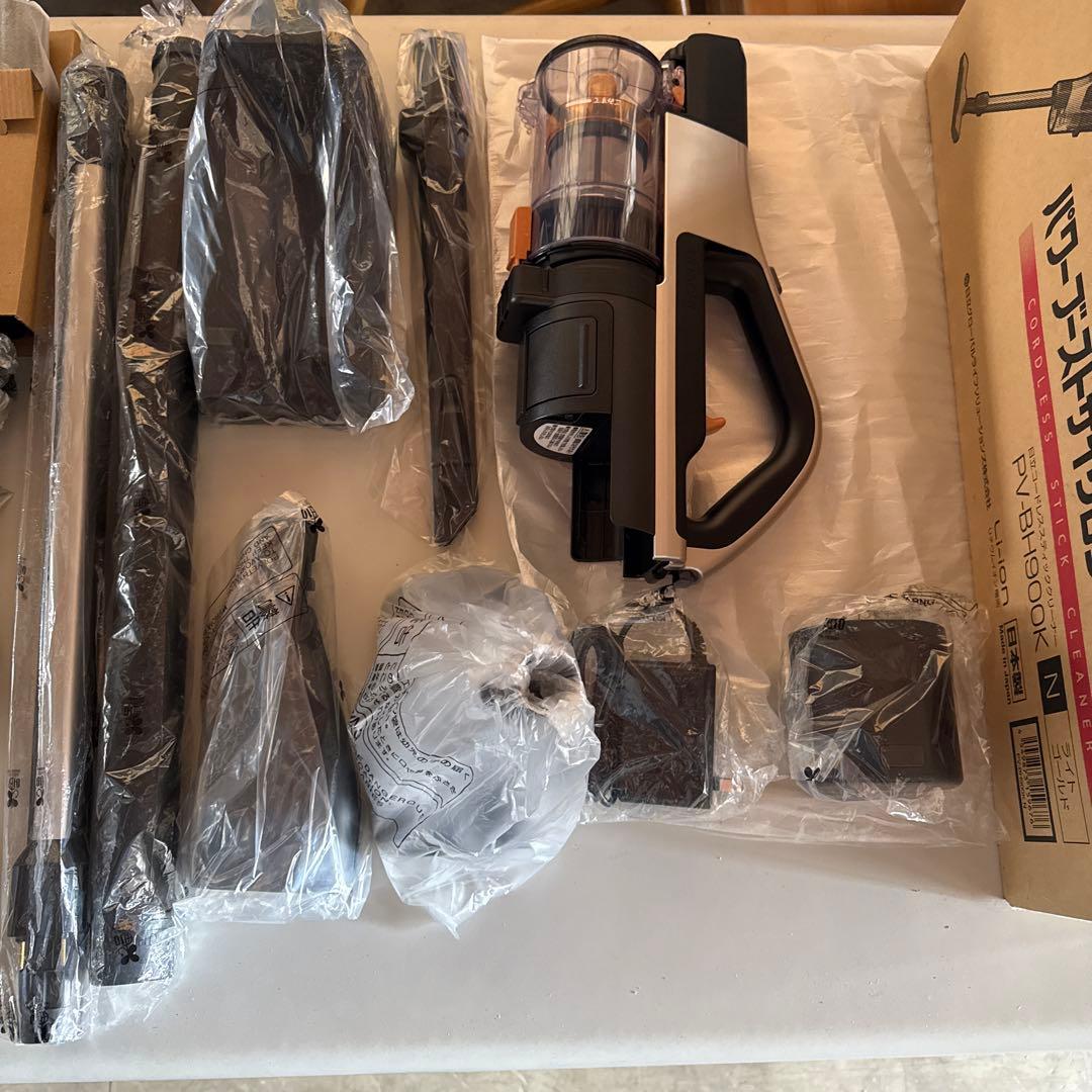 未使用HITACHIコードレス掃除機PV-BH900Kパワーブーストサイクロン