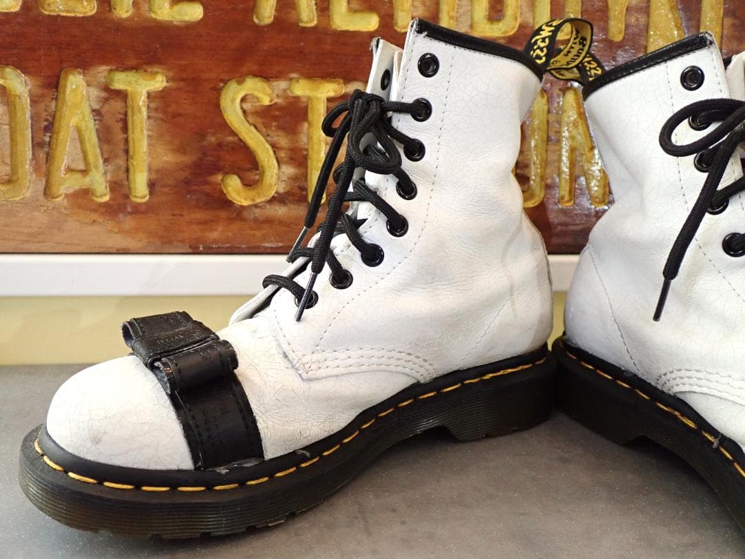 Dr. Martens ホワイト ブラック ワークブーツ 8ホール 24㎝