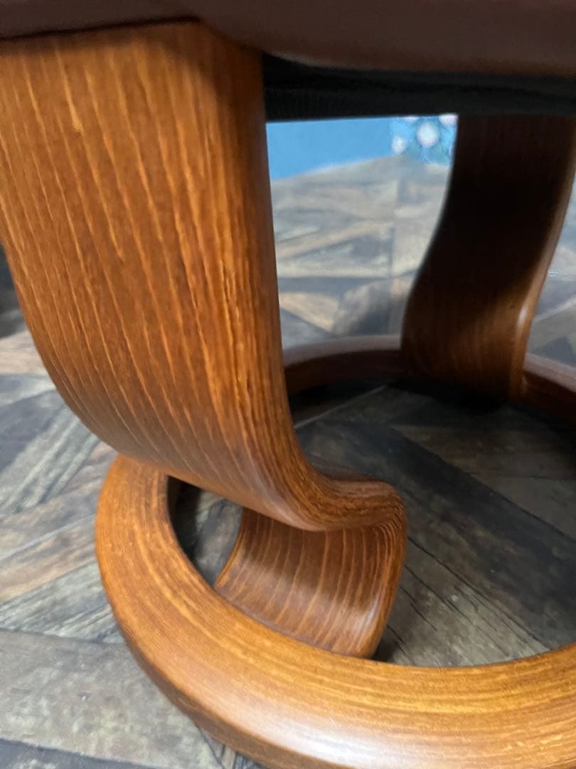 りき＊エコーネス 　オットマン フットスツール 本革 ストレスレス