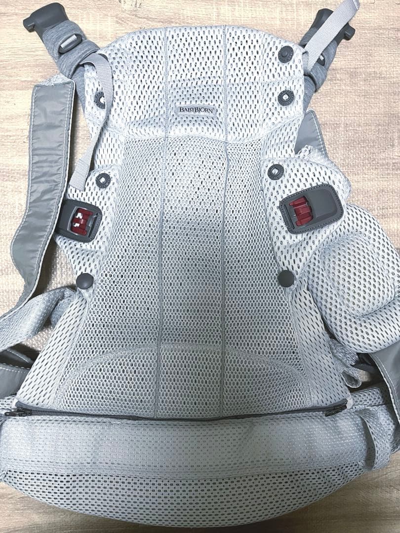 ベビービョルン　ハーモニー　抱っこ紐　専用カバー付き
