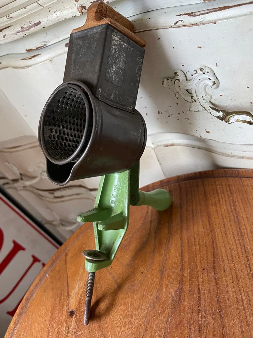 イギリス　アンティーク　チーズ　グレーター　削り　グラインダー　Tala社