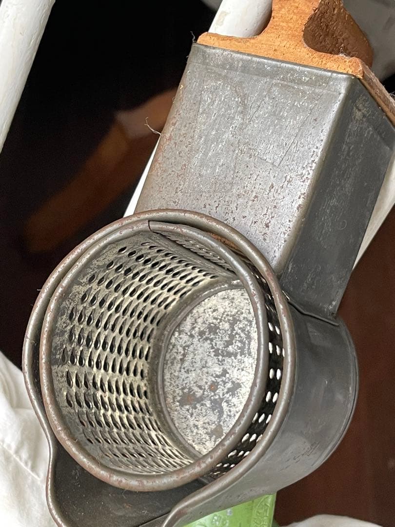 イギリス　アンティーク　チーズ　グレーター　削り　グラインダー　Tala社