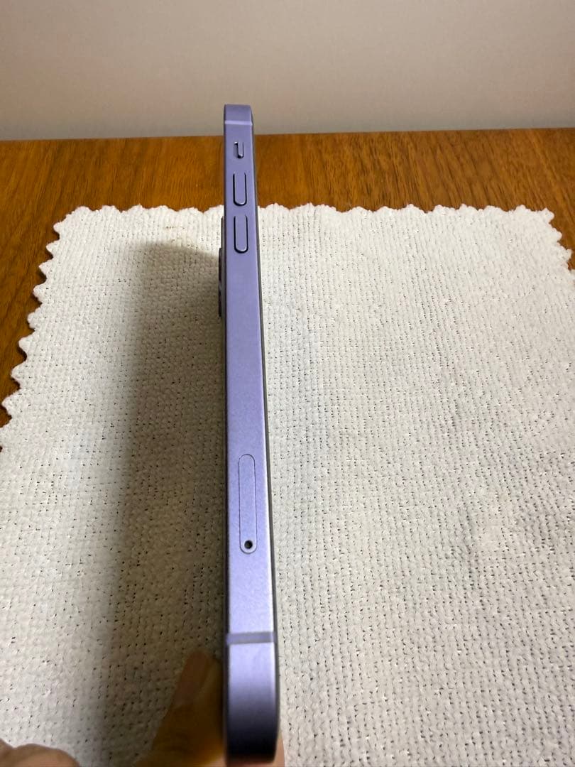 Apple iPhone 12 64GBパープル　シリコンケース付き　電池86%