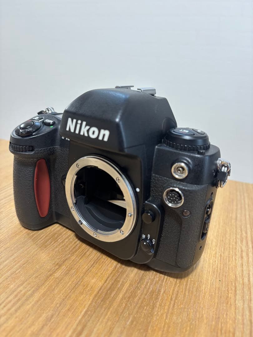 H12/5878F★美品★ニコン Nikon F100 ボディ＆レンズセット