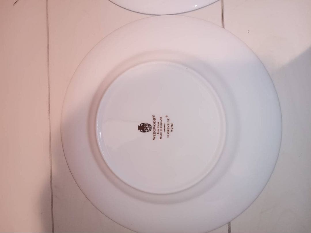 ウェッジウッド フロレンティーン ターコイズ 黒壺マーク 皿17.5cm