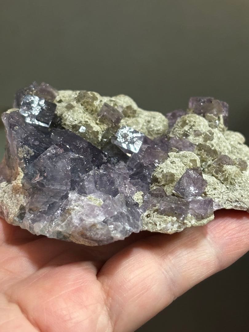 レア　ナイジェリア産フローライト、デザートローズ共生　強蛍光　240g 天然石