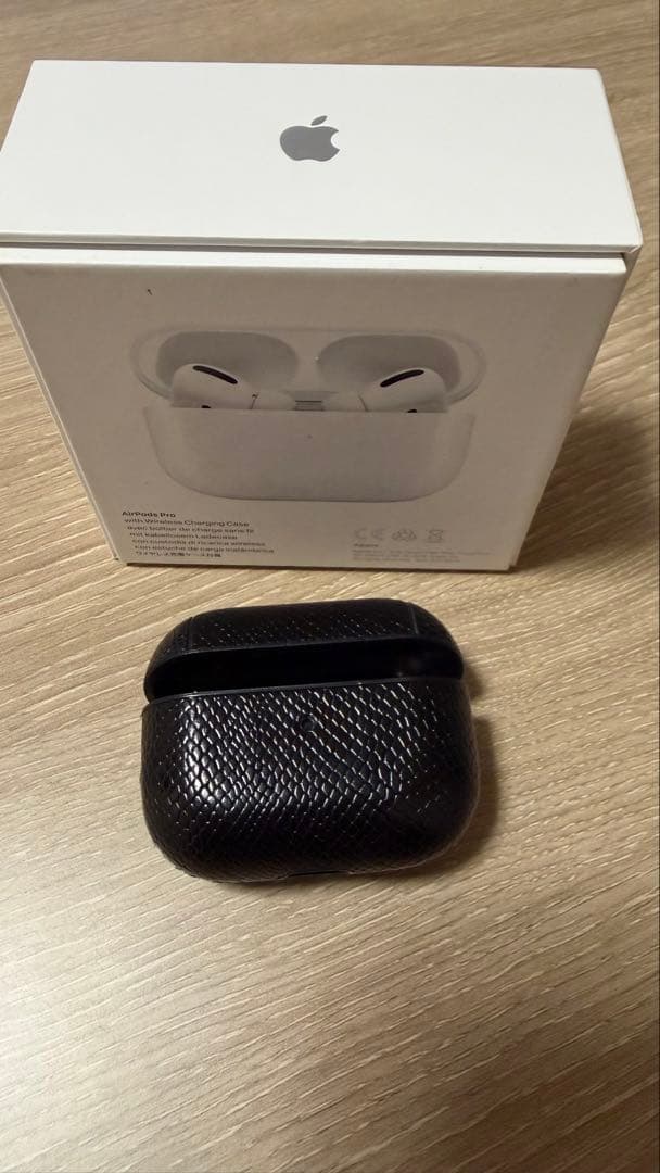 お値下げ大歓迎SALE AirPods Pro 本体 ホワイト+オマケ(ケース)