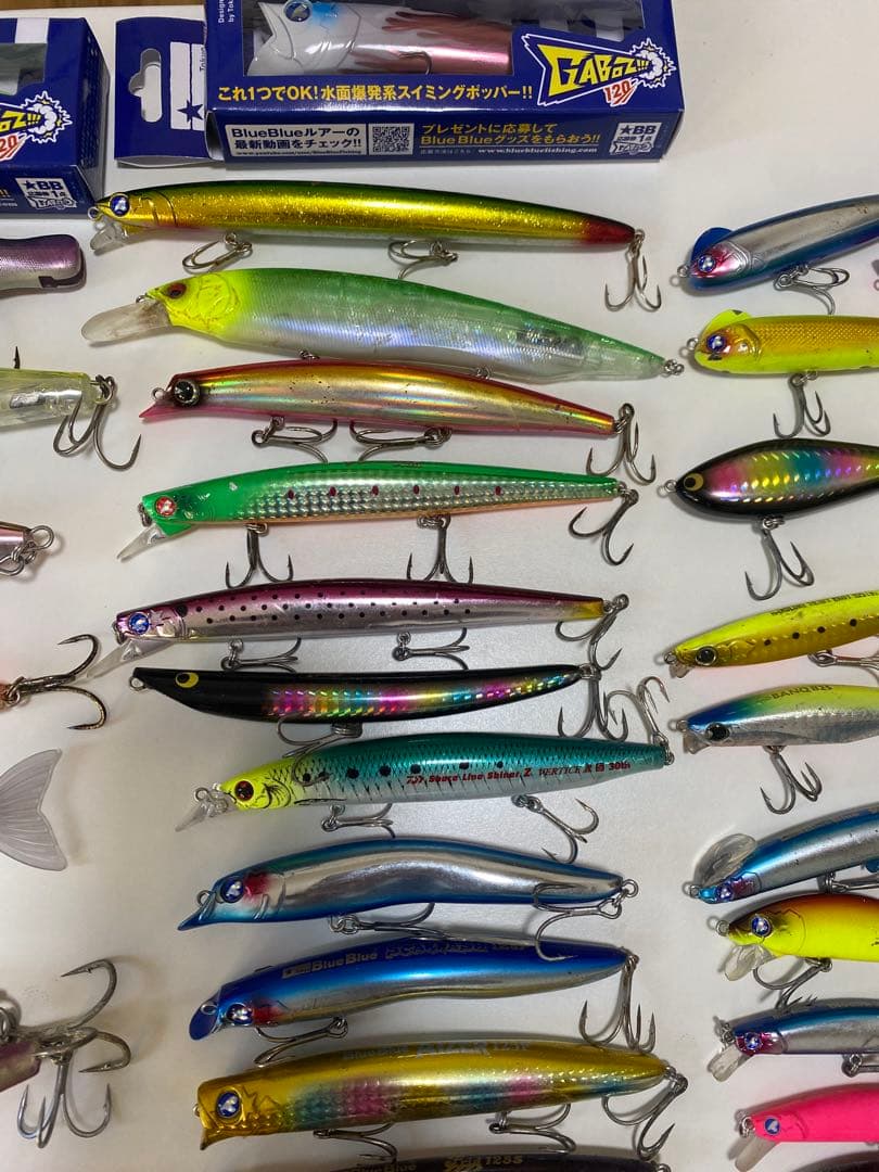 シーバスルアーまとめ売り100個以上　スピニングリールストラディック4000XG