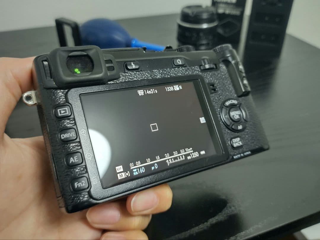 Fujifilm X-E2 ミラーレスカメラセット