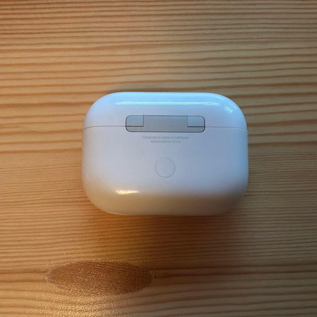 AirPodsPro２本体　第二世代　ケーブル付<Apple純正品>