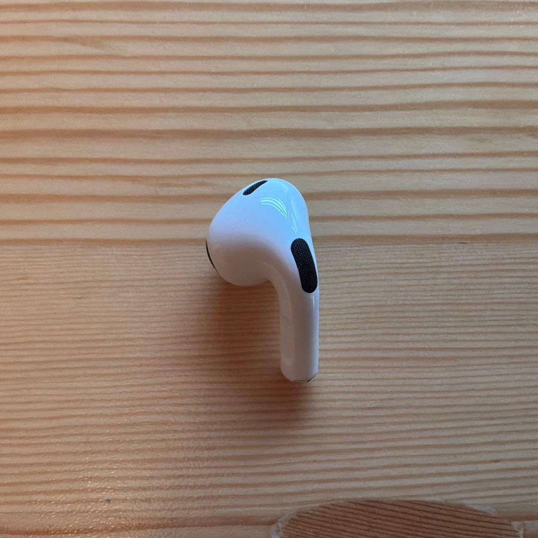 AirPodsPro２本体　第二世代　ケーブル付<Apple純正品>