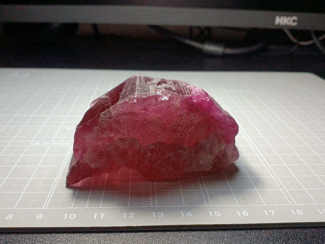 ピンクトルマリン　大型結晶　215g　原石　鉱物標本