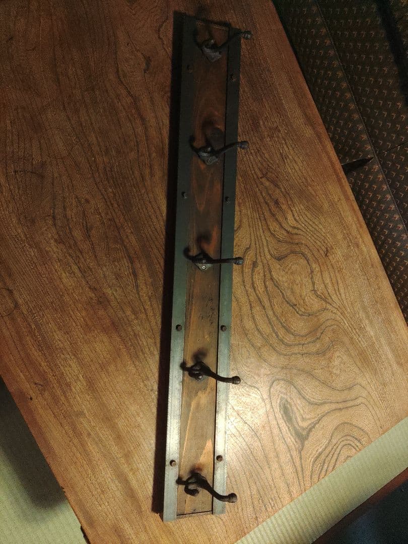 希少　ウォールフック ５フック 木製 金属製　アイアン　インダストリアル