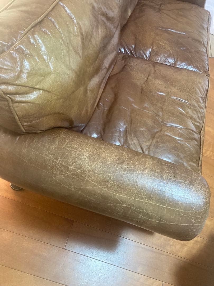 HALO　ハロ◉ BALMORAL　3人掛けレザーソファ　バルモラル