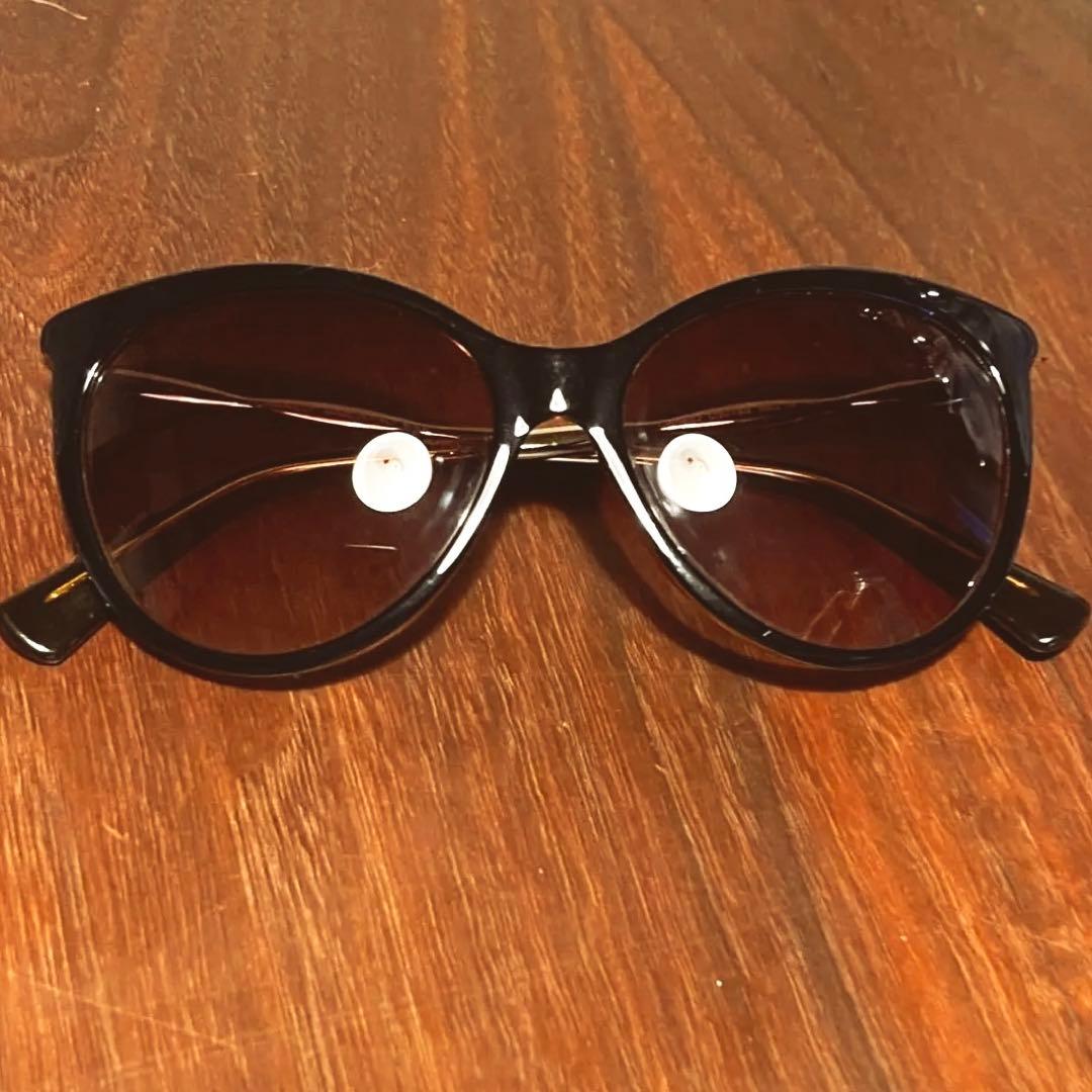 CHANEL サングラス ケース付き　レディース シャネル　正規店購入