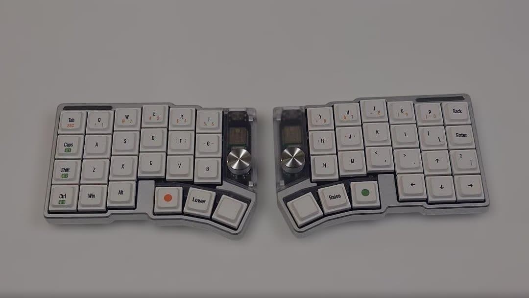 【ケース付】Cornix LP 分割無線キーボード｜VIAL対応｜技適｜シルバー