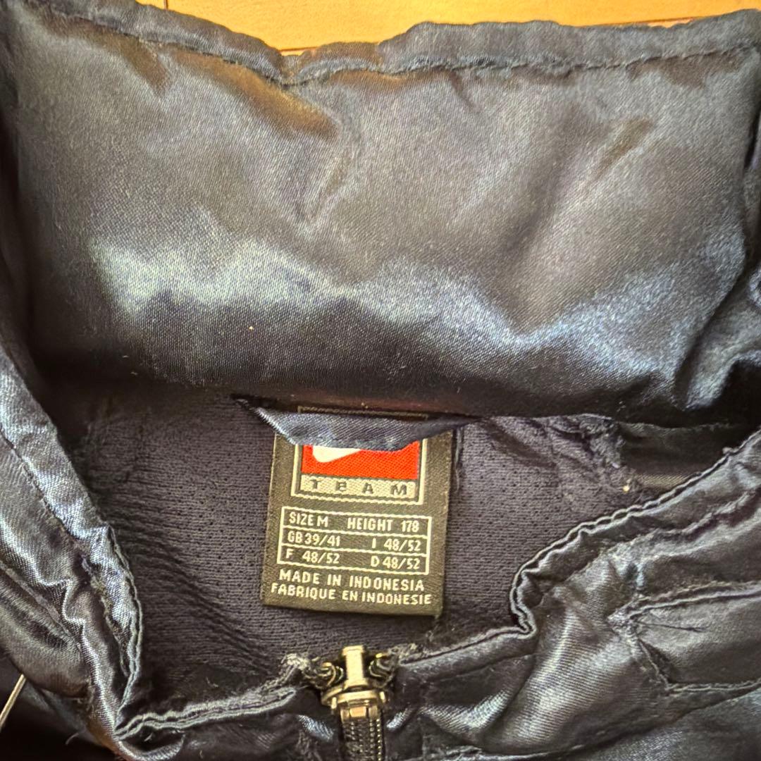 Nike Arsenal 90sナイロンジャケット ネイビーゴールド