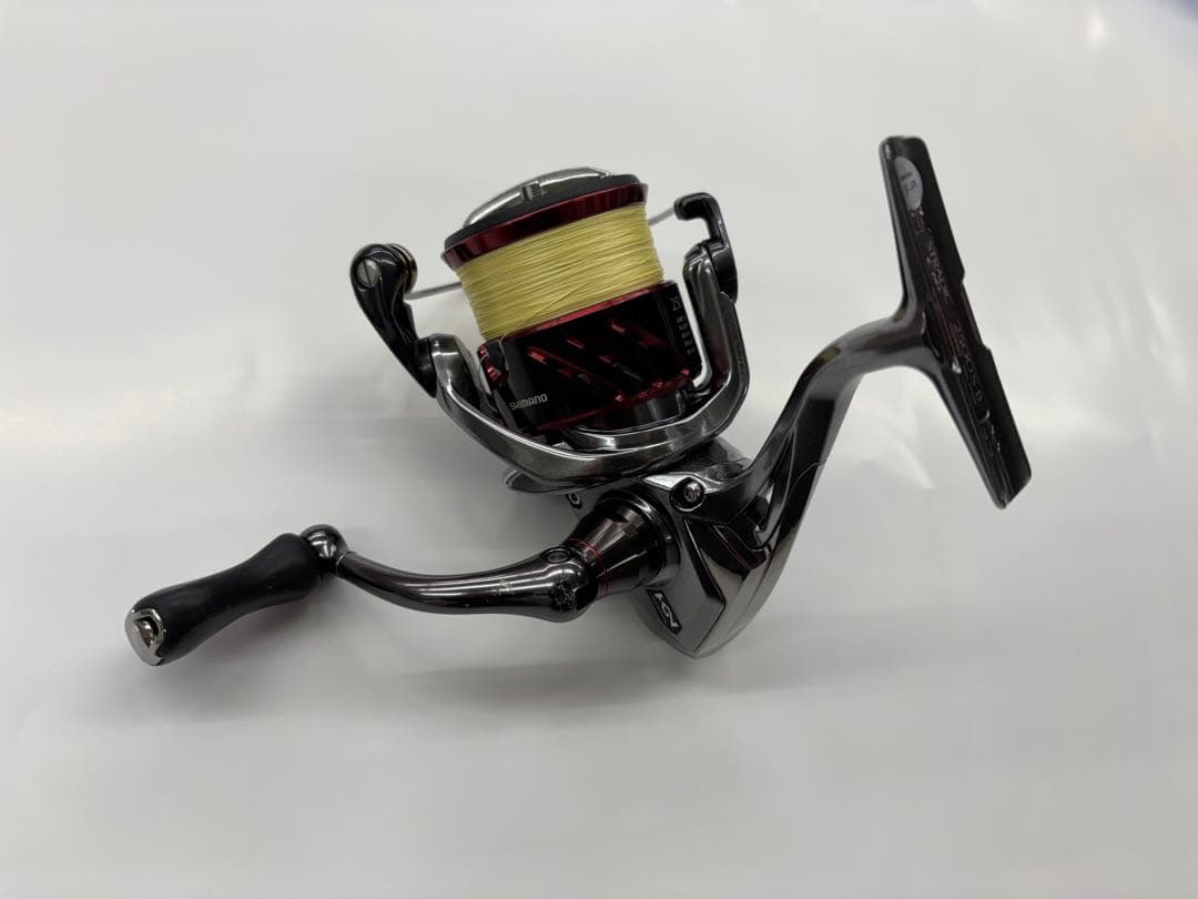 中古　シマノ　16ストラディックCI4＋2500S スピニングリール
