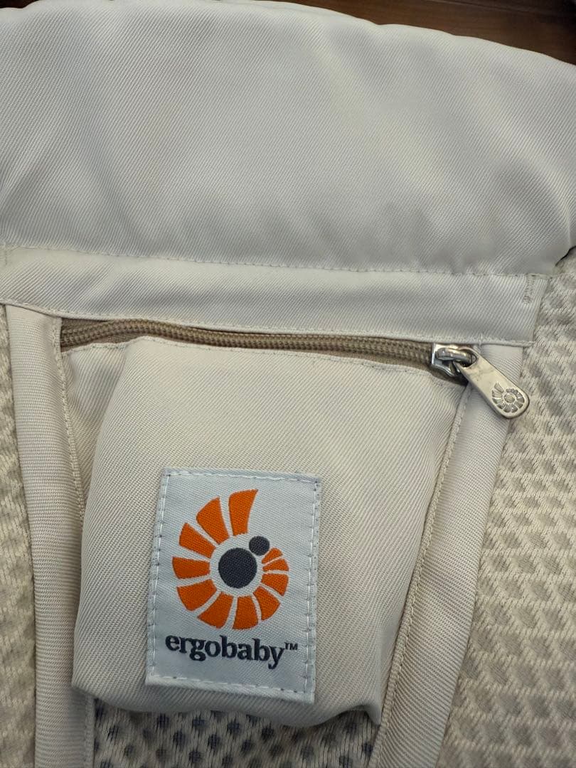 ergobaby オムニブリーズ　抱っこ紐 ナチュラルベージュ メッシュ