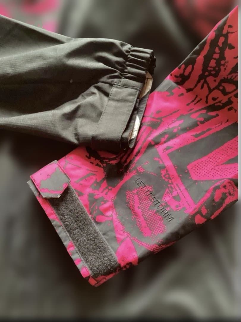 VOLCOMメンズＭＳスノボウェア手袋付き