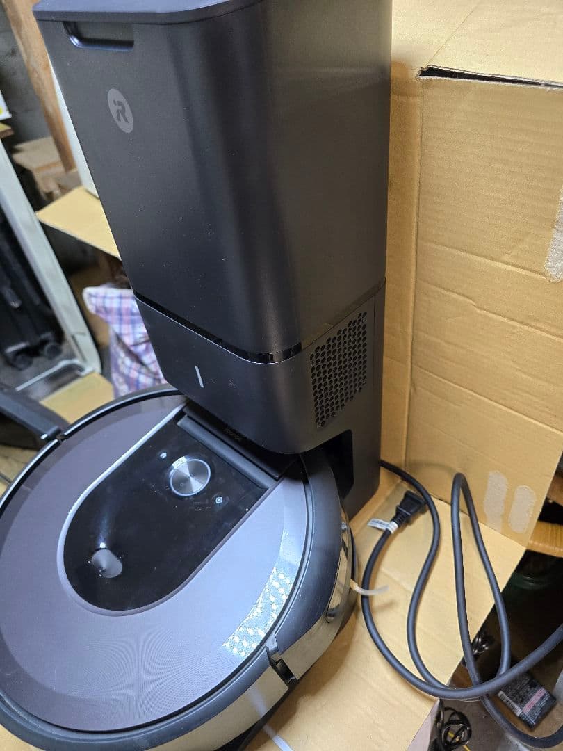 iRobot Roomba i7　ロボット掃除機