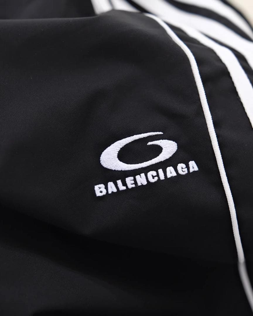 ✨美品Balenciaga 25FWナイロンジャケット・セットアップ・ブラック