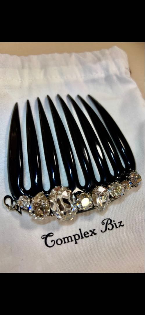 お値下げ未使用に近いComplex Biz シンプル希少品涼しげなスワロフスキー