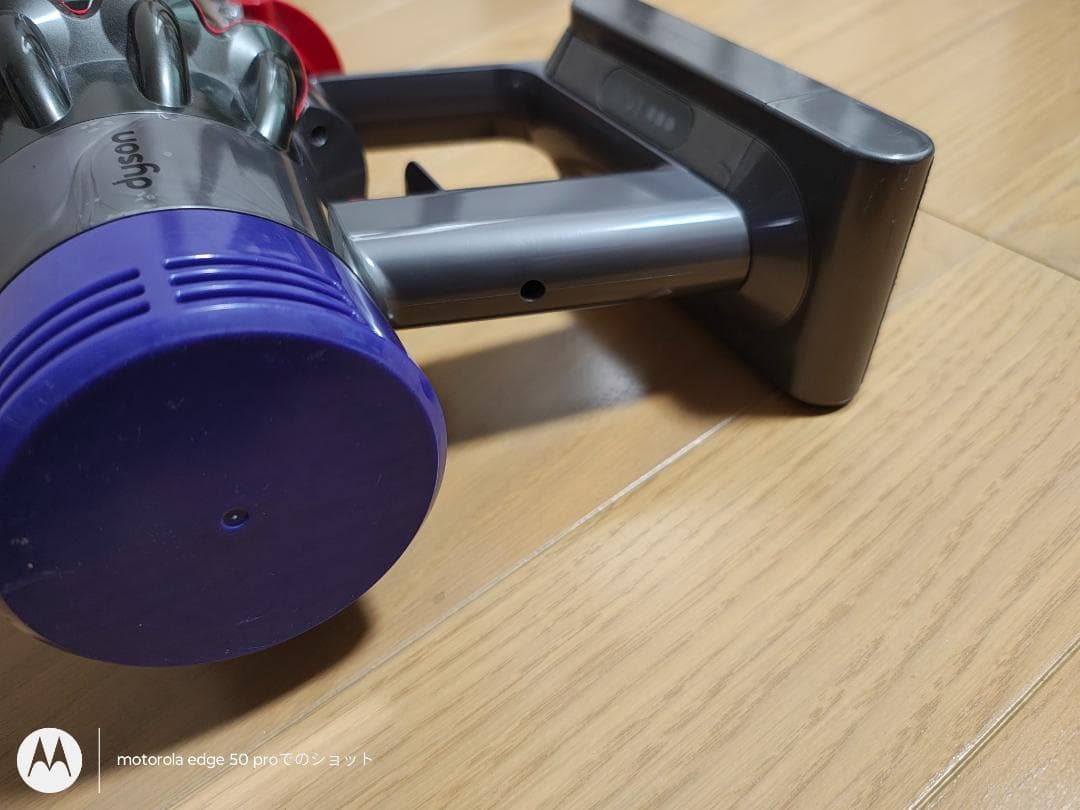 ダイソン★コードレス掃除機★V10本体★ＳV12★バッテリー新品と大差なし★1