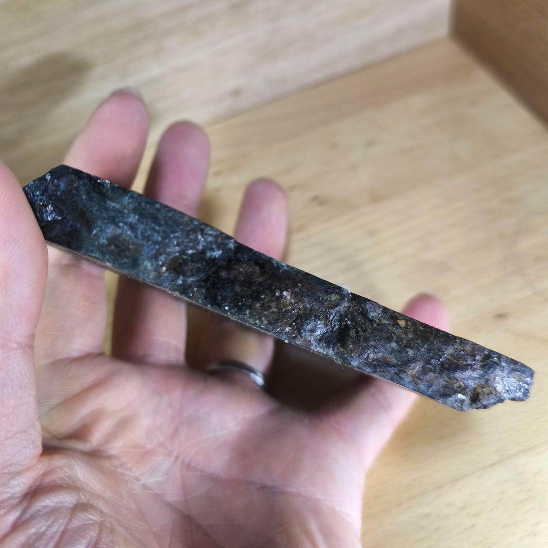 極上 アルタイ鉄隕石 700g 隕石　パワーストーン　宝石 天然石