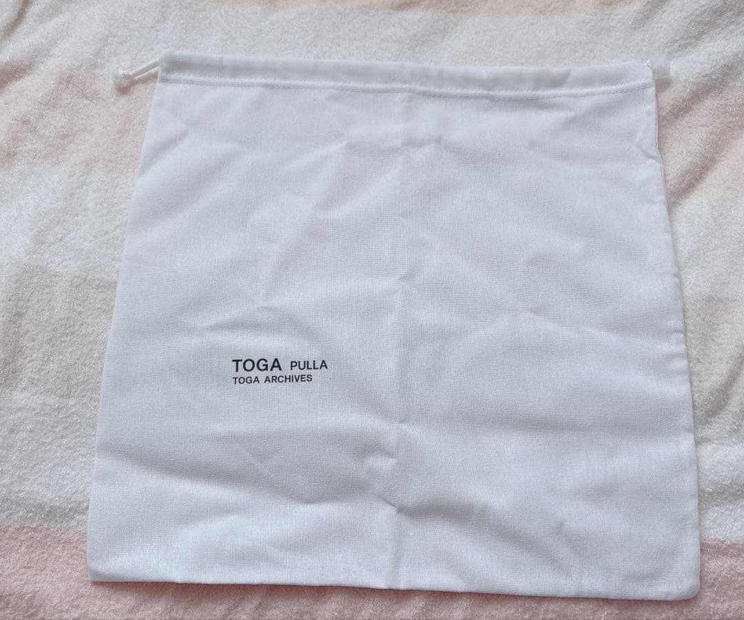 TOGA PULLA ローファー バックル付き メタル