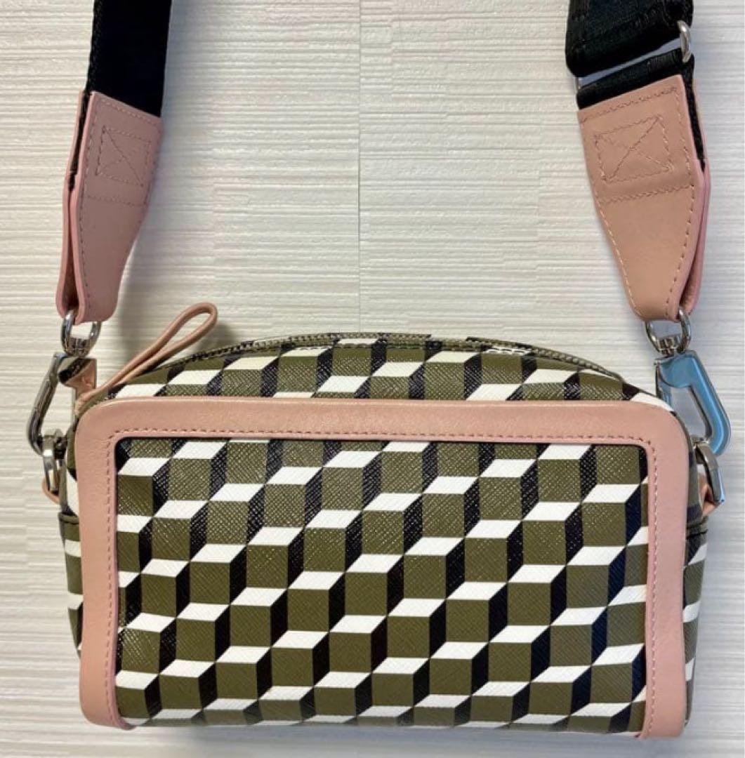 PIERRE HARDY ピエールアルディ　カメラバッグ　ショルダー