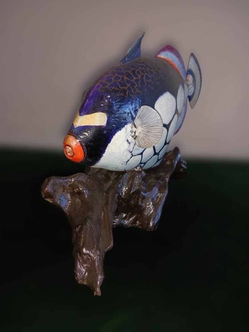 木彫魚※カラフルなモンガラカワハギ