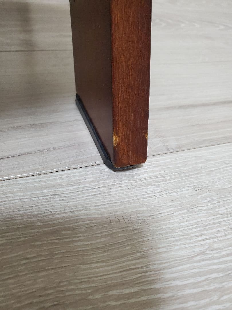 ビヨンドジュニアハイチェア マホガニー/クリームホワイト