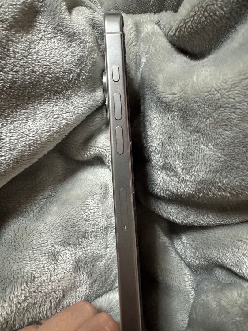 Apple iPhone 16 Pro Max 256GB ホワイトチタニウム