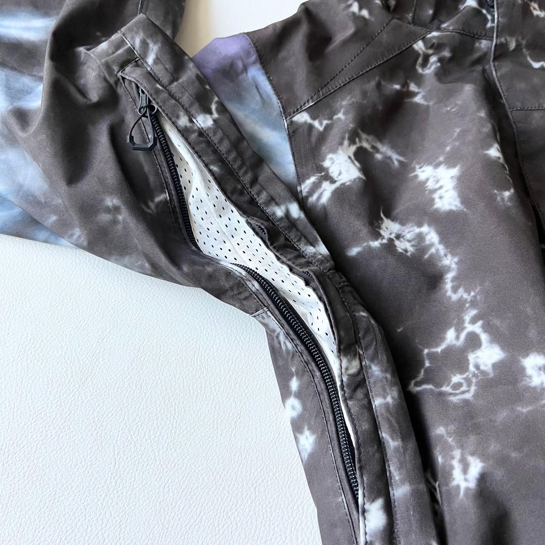 3282 ボルコム　ジャケット ゴアテックス 総柄　黒　青　XS