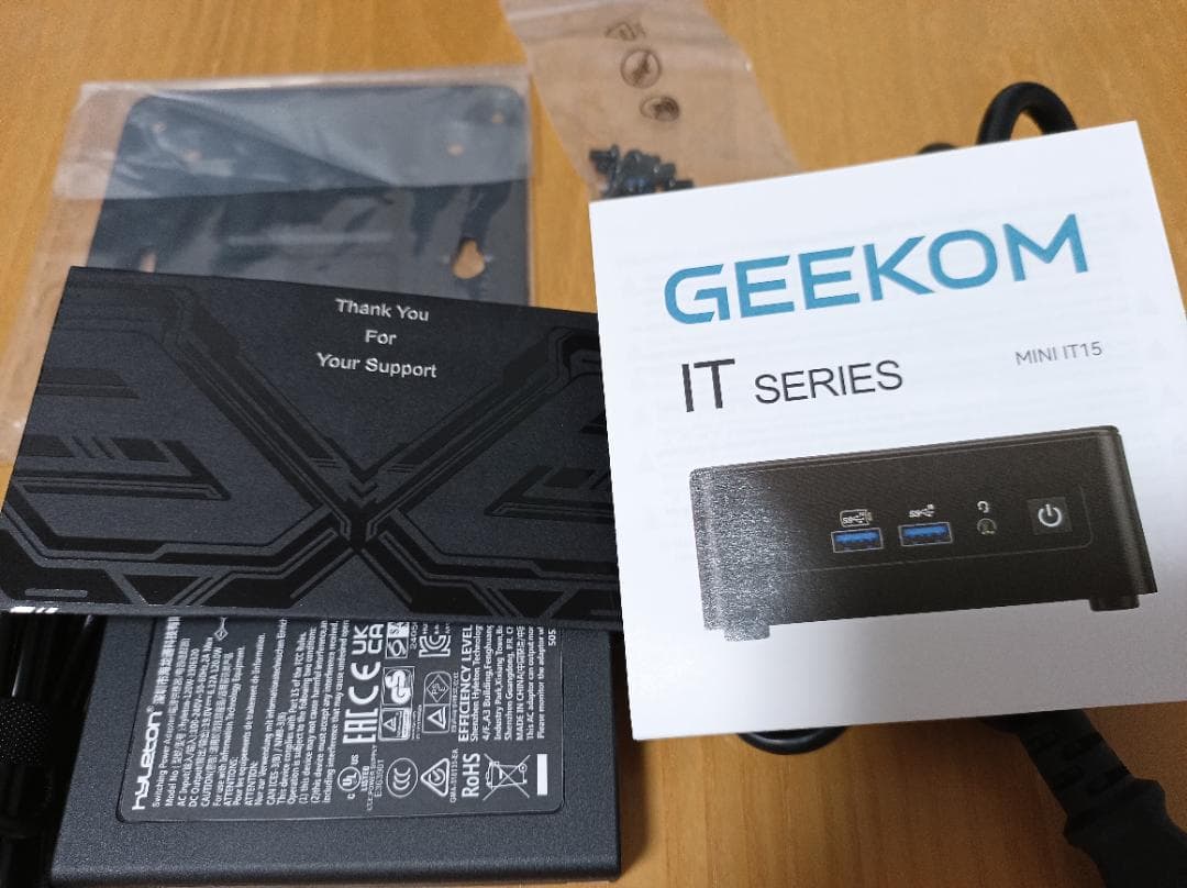 GEEKOM IT15 Ultra AI ミニPC（美品）
