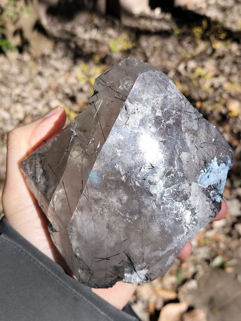 ブルーザギマウンテンクォーツ　1kg超え