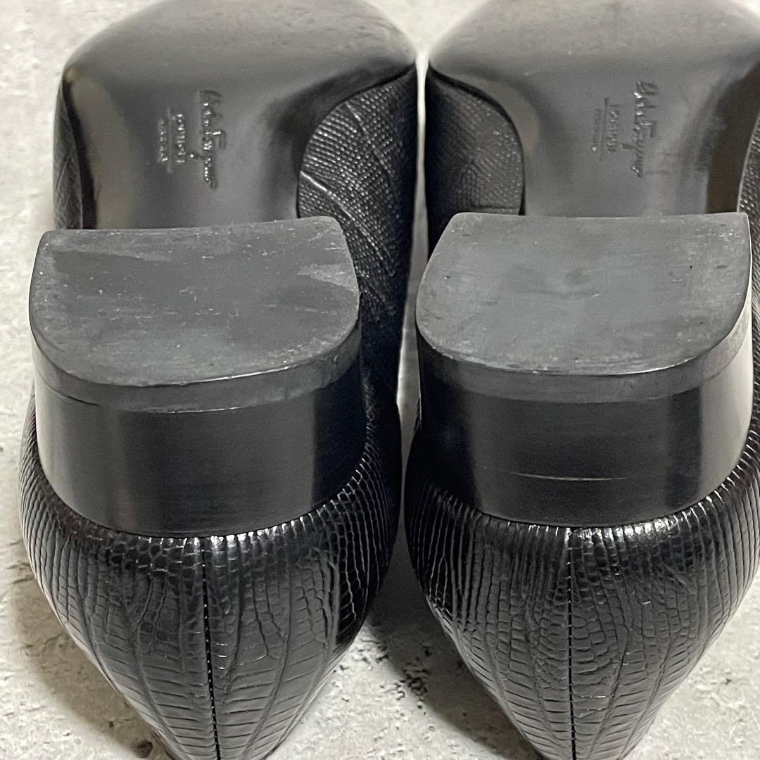 サルヴァトーレフェラガモ　Ferragamo（6） パンプス　ヴァラ　型押し　黒