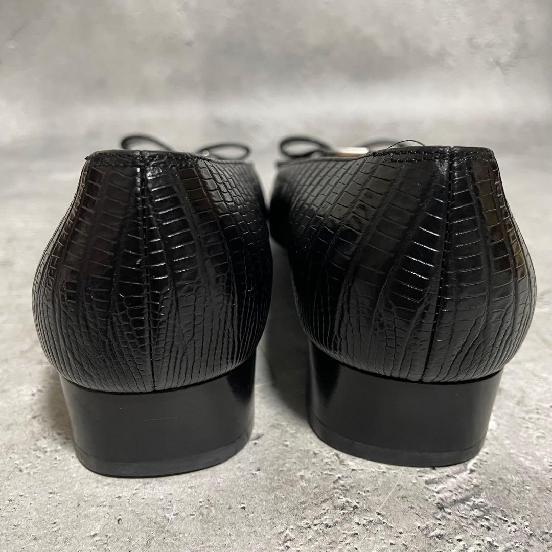 サルヴァトーレフェラガモ　Ferragamo（6） パンプス　ヴァラ　型押し　黒