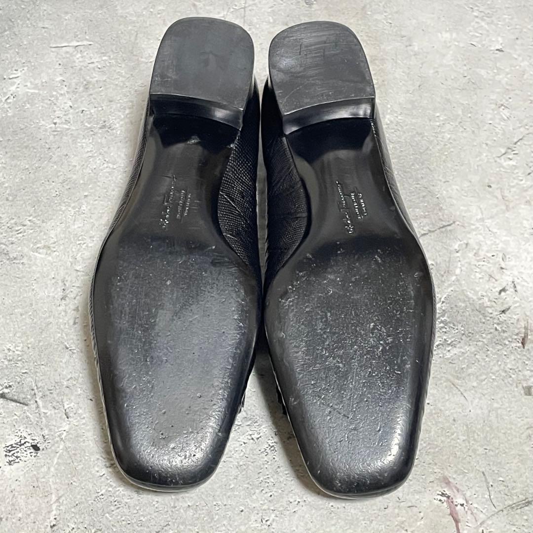 サルヴァトーレフェラガモ　Ferragamo（6） パンプス　ヴァラ　型押し　黒