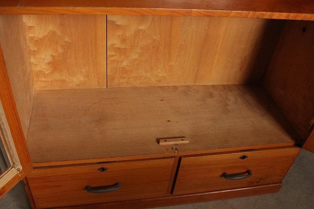 古いモールガラス戸棚　収納棚　小引き出し2杯