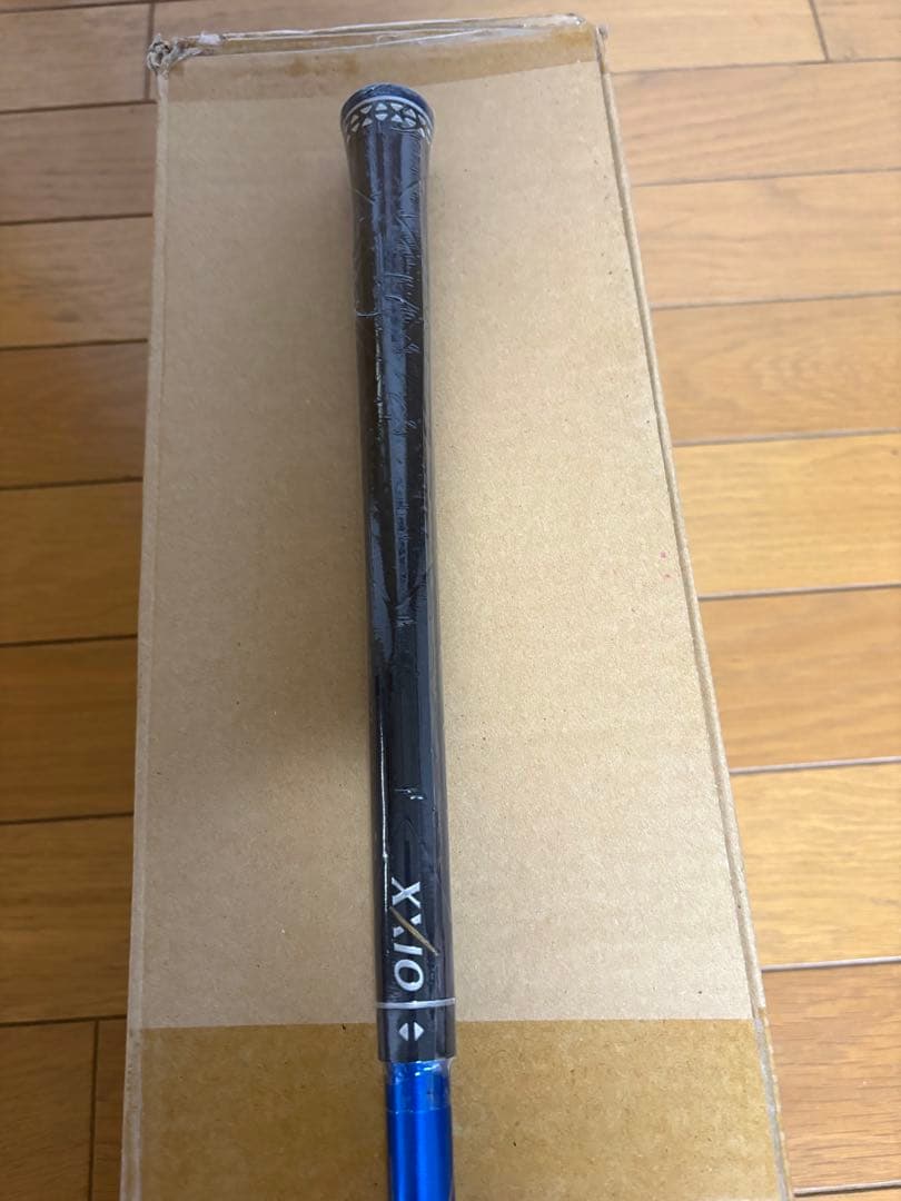 タカ【新品未使用】ゼクシオ10フェアウェイウッド5番（18度）Rフレックス