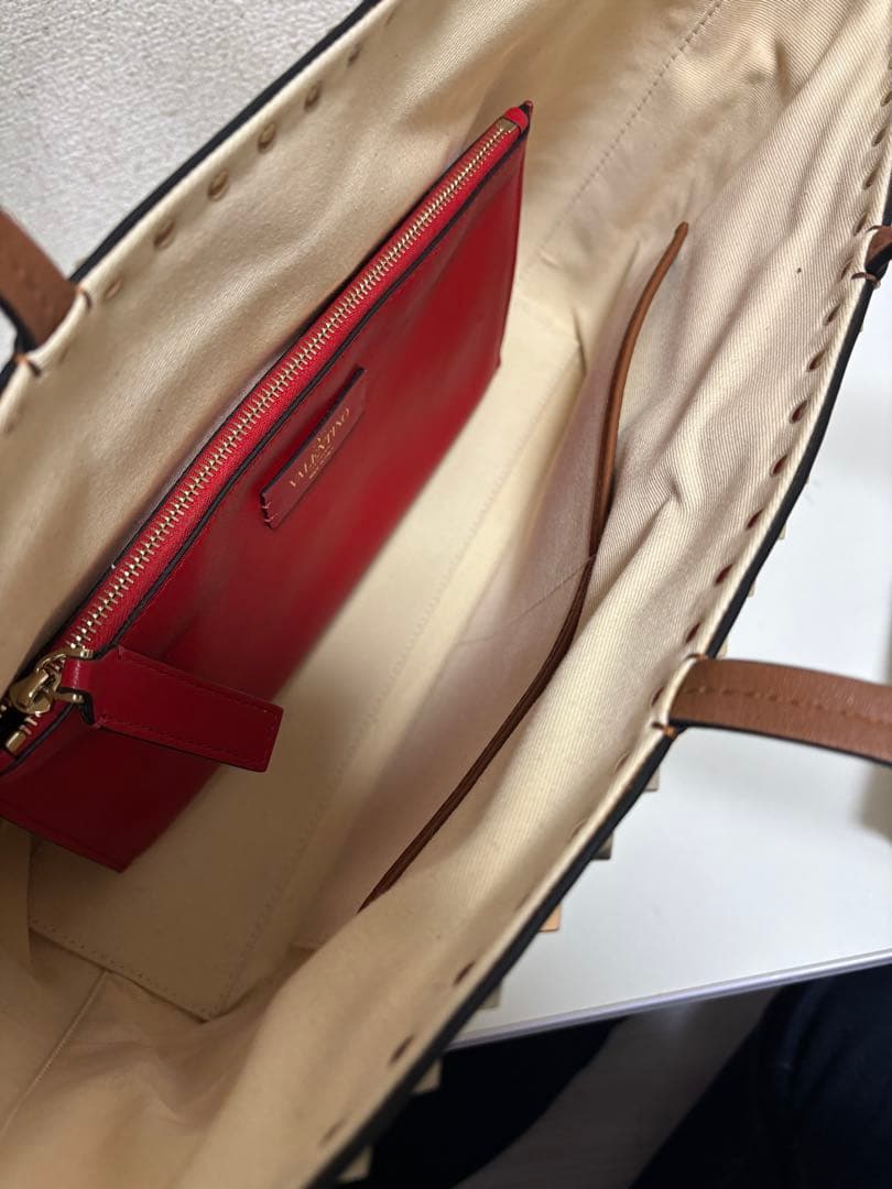 最終売切り価格　美品　ヴァレンティノガラヴァーニ　ロックスタッズ　かごバッグ