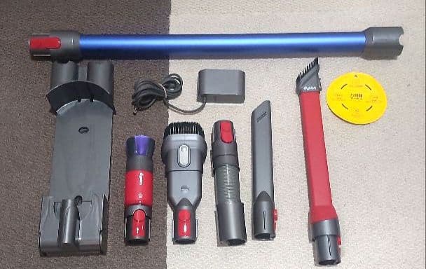 可動品！ダイソン　掃除機　v8プラス　sv25　10点セット　サイクロン掃除機