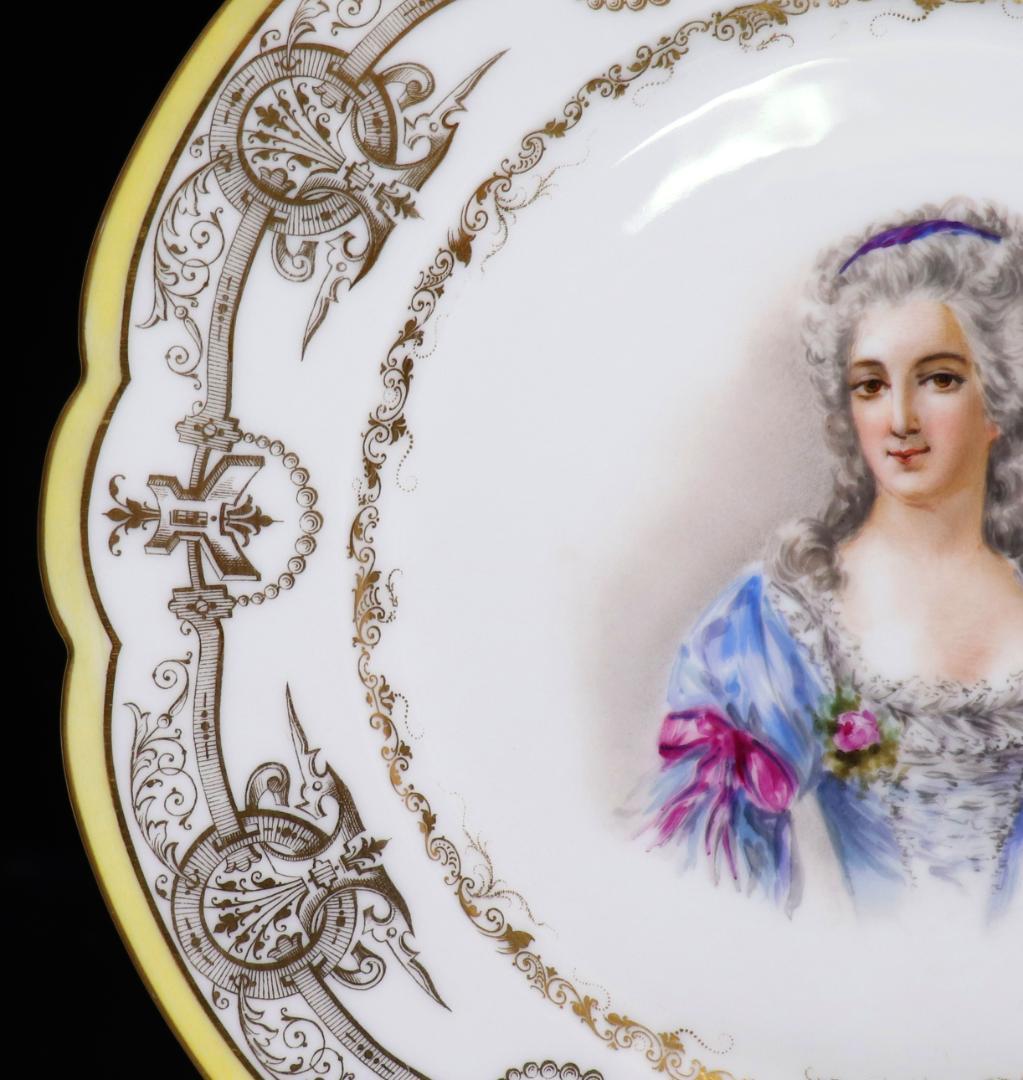 オールド・セーブル 1846年製 金彩大型24cmデュ・バリー夫人画飾り皿