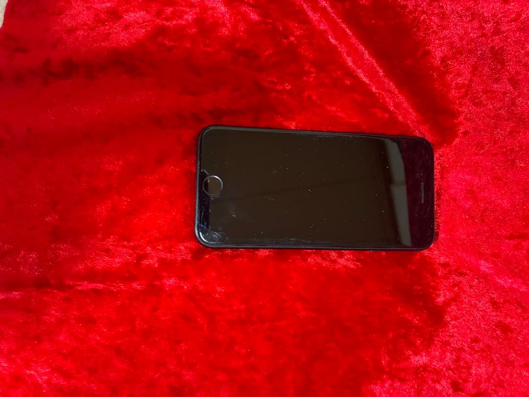 iPhoneSE2本体 64GB SIMフリー型　SIMロック解除済み